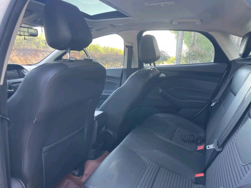 青岛16年福特福克斯2