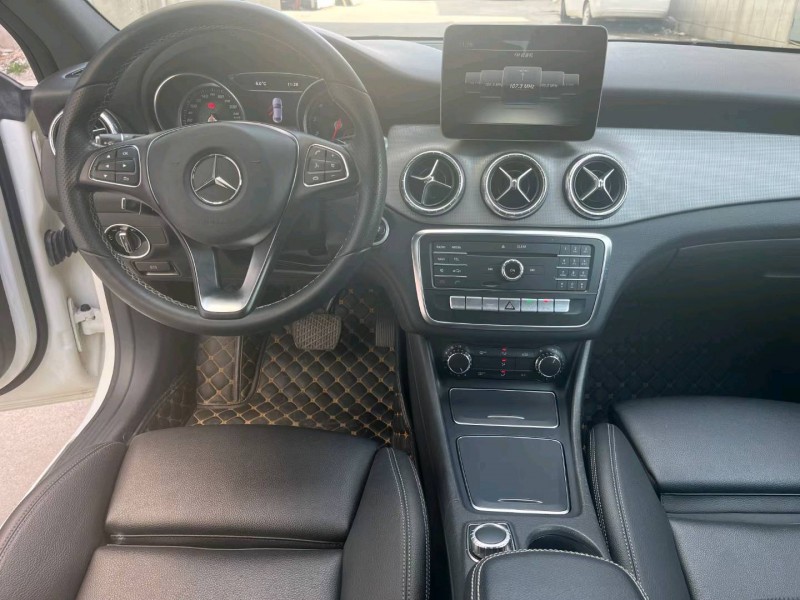 徐州17年奔驰CLA6