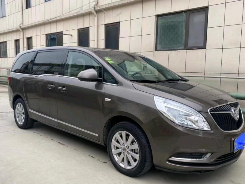 青岛18年别克GL82