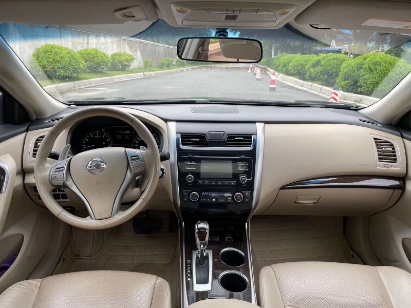 廣州15年日產天籟2