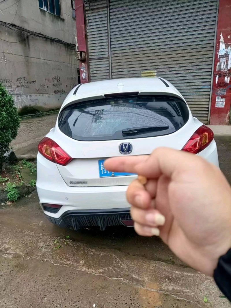 長沙17年長安汽車逸動2