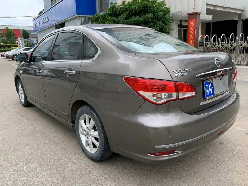 中山14年日產軒逸5