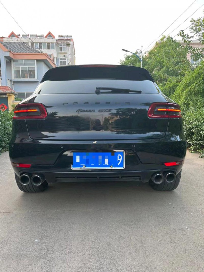 煙臺15年保時捷Macan3