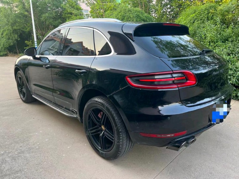 煙臺15年保時捷Macan2