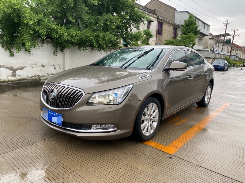 泰州15年别克君越8