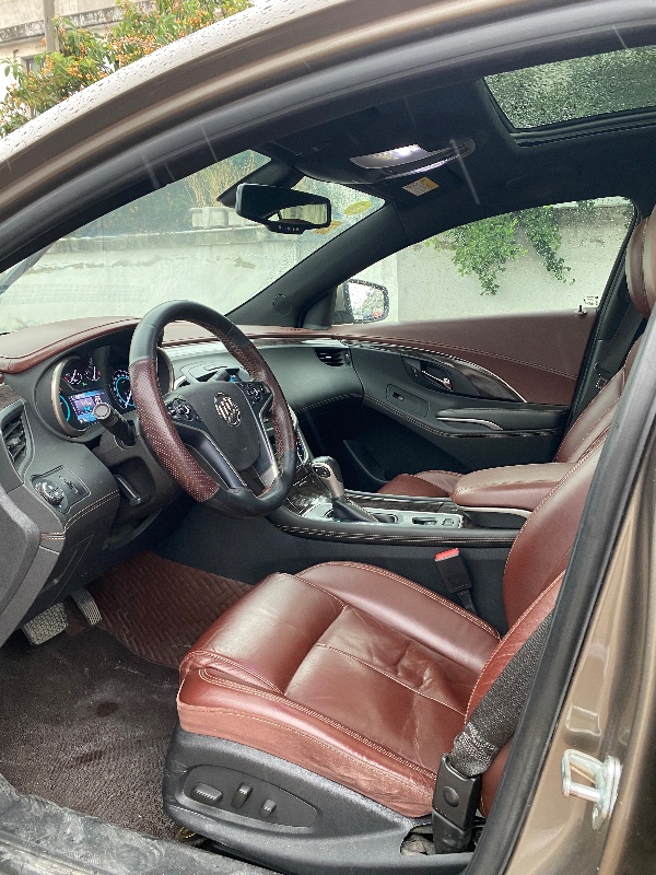 泰州15年别克君越2