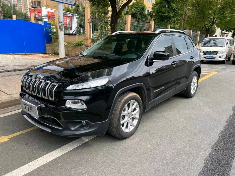 北京17年Jeep自由光3
