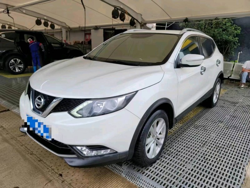 欽州17年日產逍客2