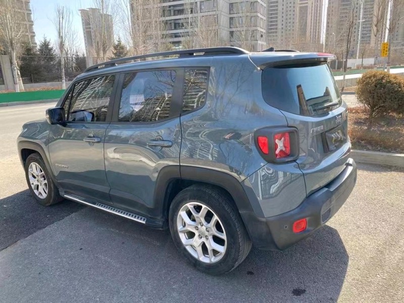 沈陽17年Jeep自由俠3
