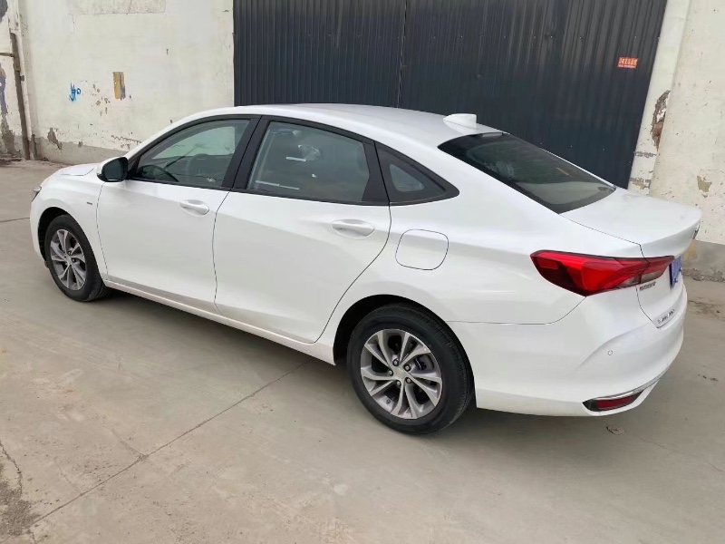 青岛22年别克威朗6