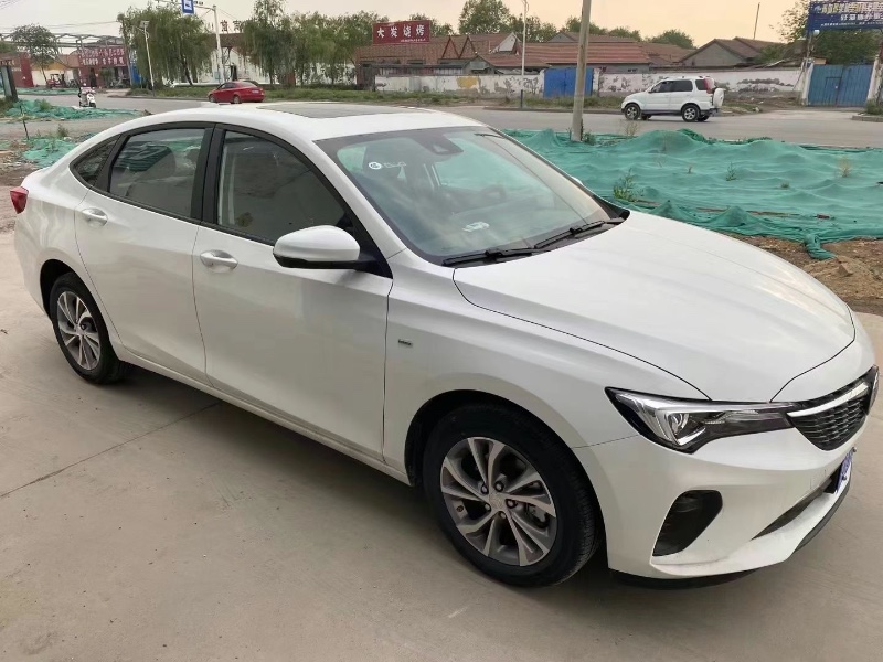 青岛22年别克威朗4