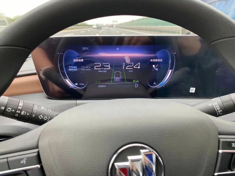 青岛22年别克威朗7