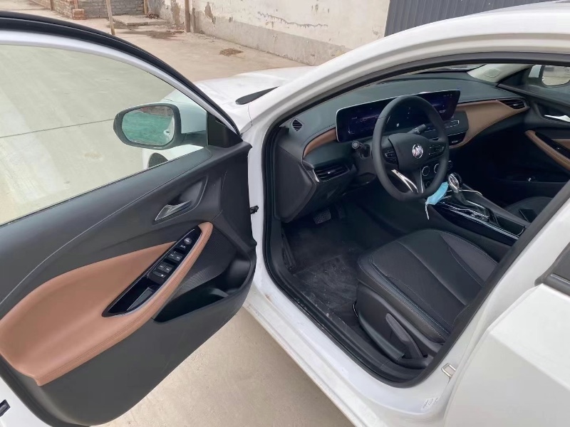 青岛22年别克威朗8