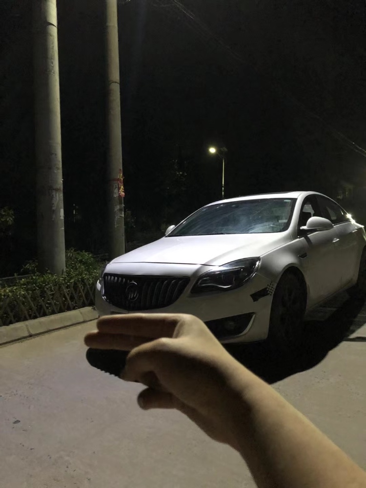 青岛14年别克君威1