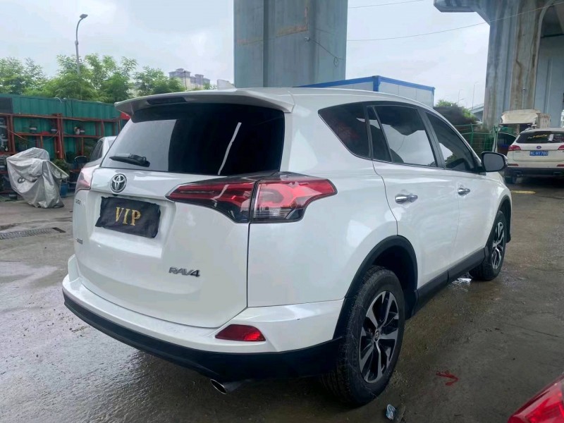 畢節18年豐田RAV4榮放7
