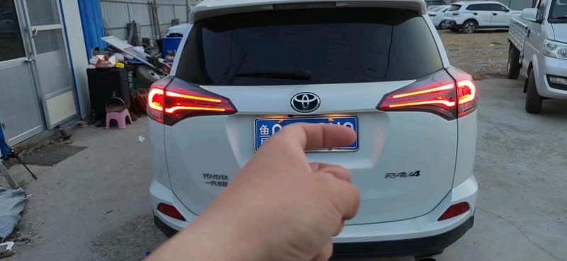 濰坊18年豐田RAV4榮放8