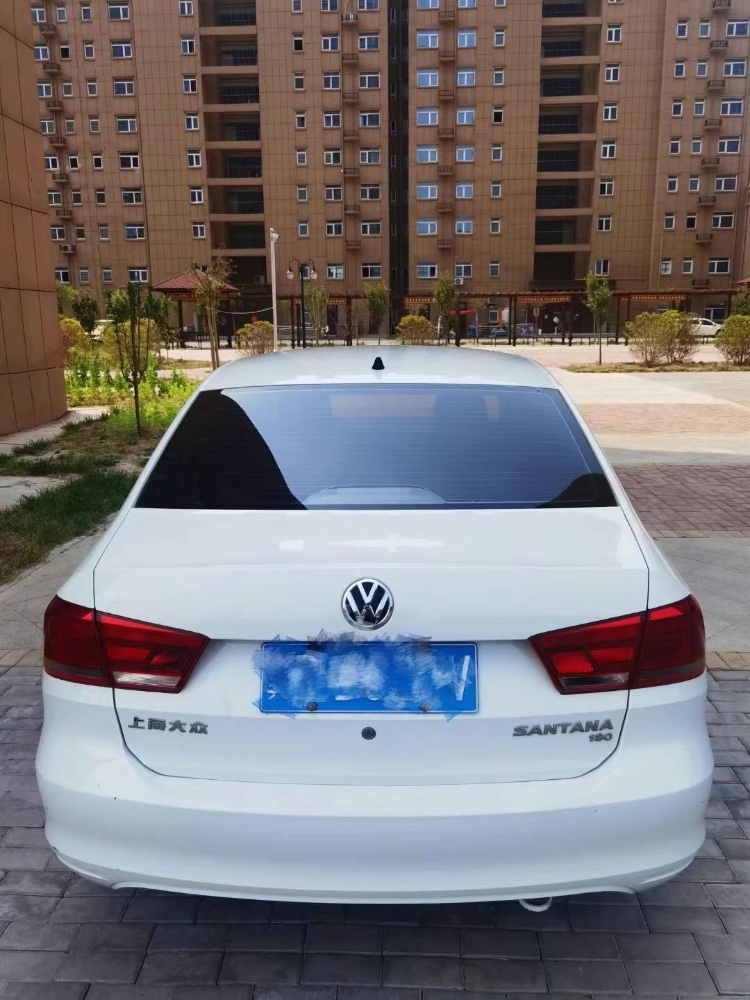 青岛17年大众桑塔纳7
