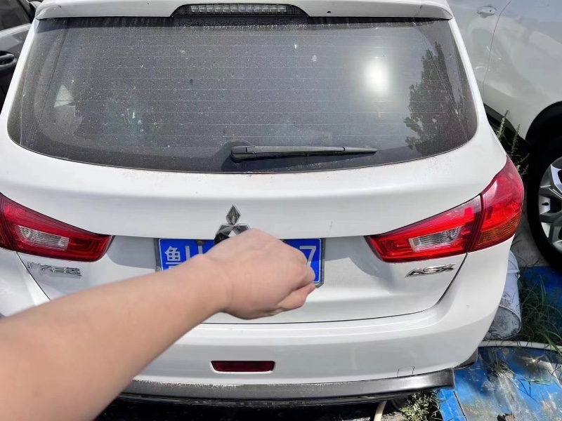 青岛16年三菱劲炫2