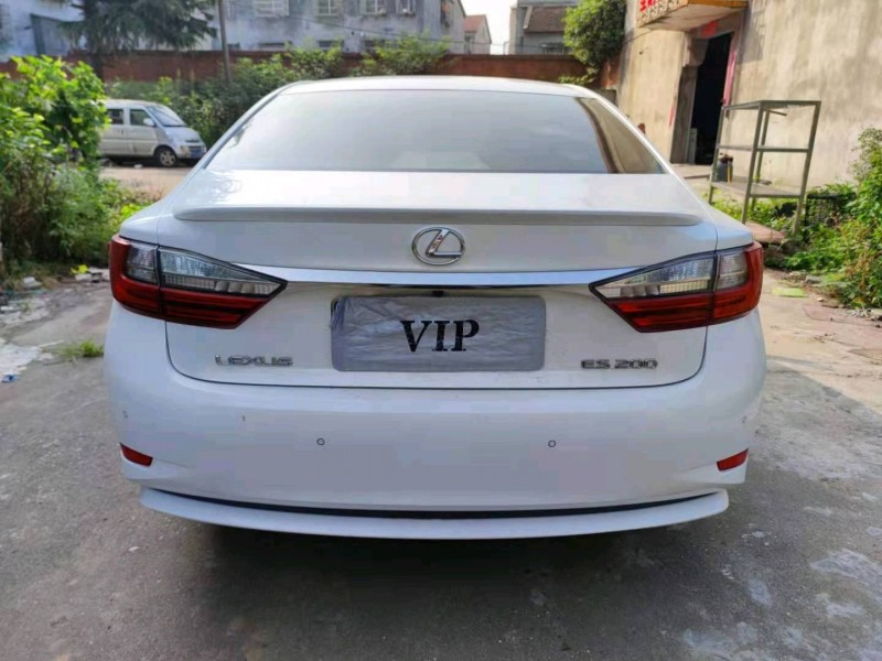 北京18年雷克萨斯ES2