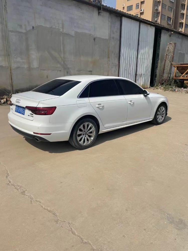 青岛17年奥迪A4L6