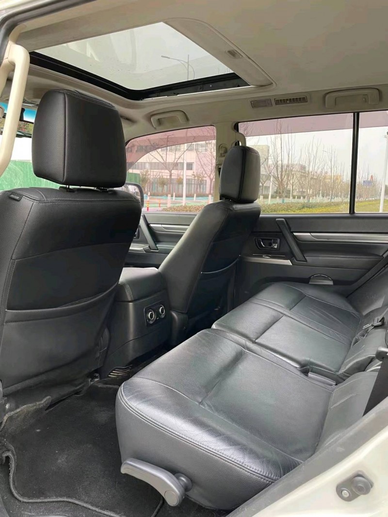 宿迁17年三菱帕杰罗5