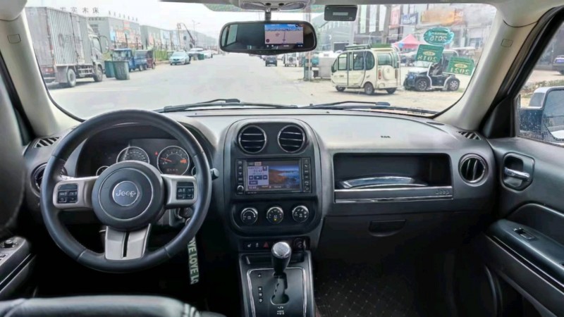 烟台14年Jeep自由客6