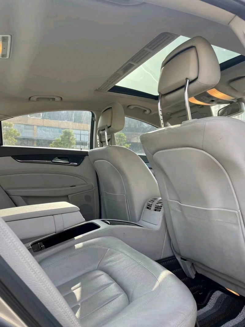 徐州12年奔驰CLS4