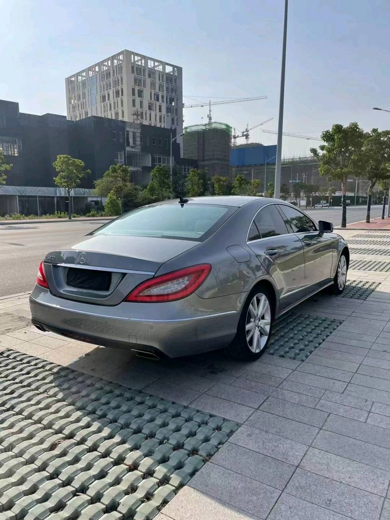 徐州12年奔驰CLS8