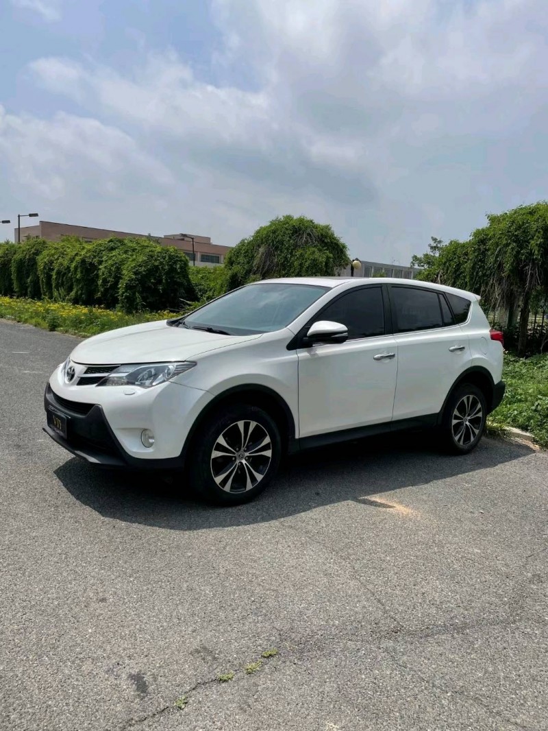 沈陽16年豐田RAV42