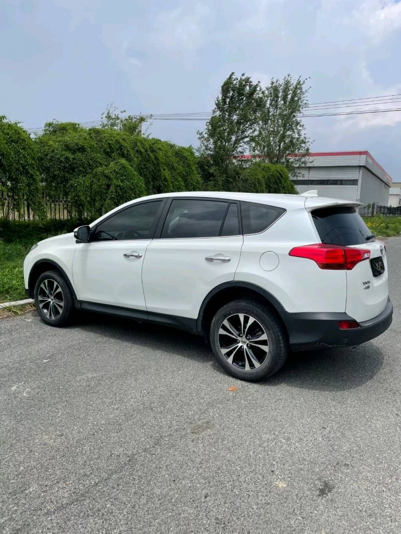 沈陽16年豐田RAV44