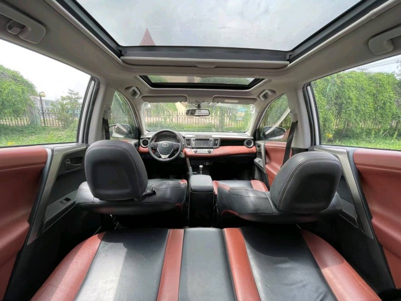 沈陽16年豐田RAV47