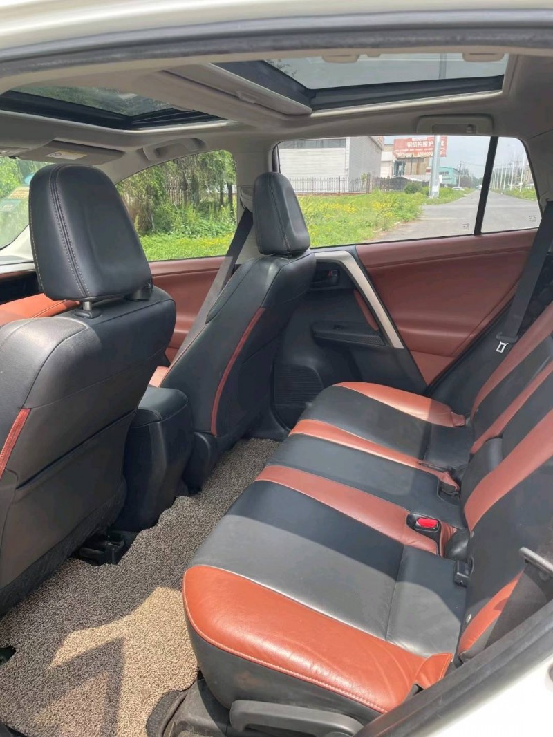 沈陽16年豐田RAV49