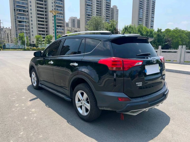 徐州14年丰田RAV46