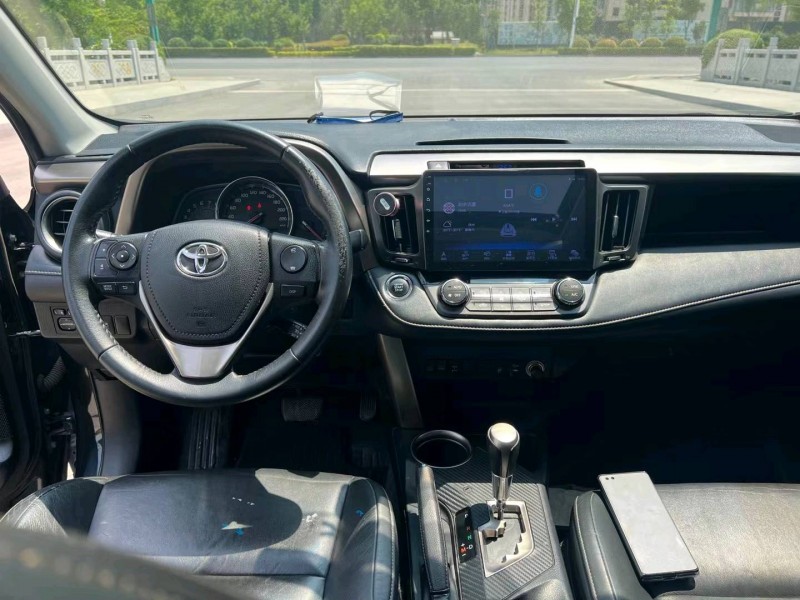 徐州14年丰田RAV48