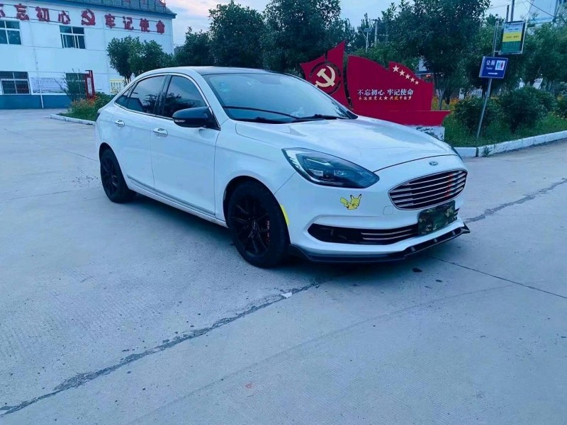 徐州18年福特福睿斯3