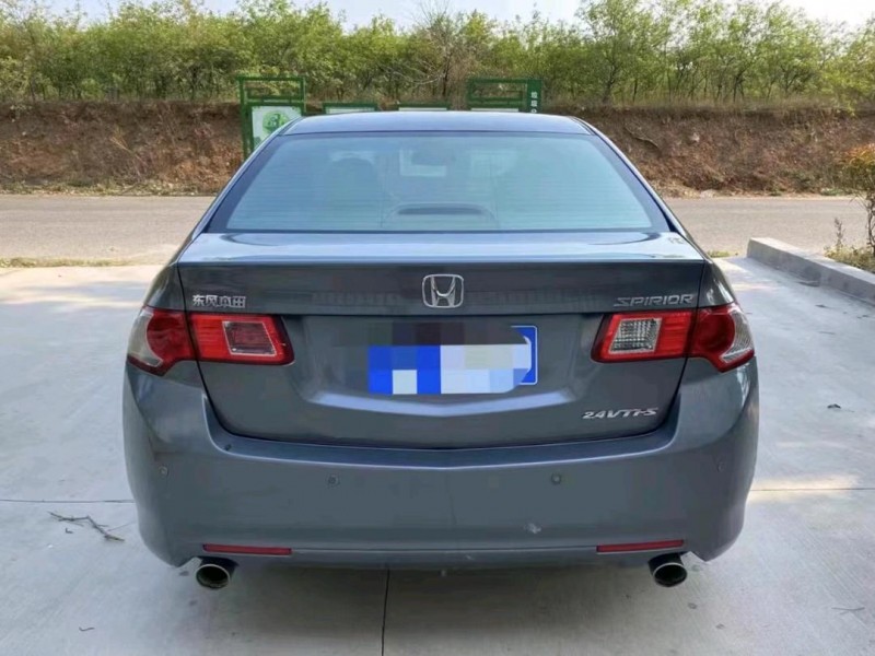 青岛11年本田思铂睿6