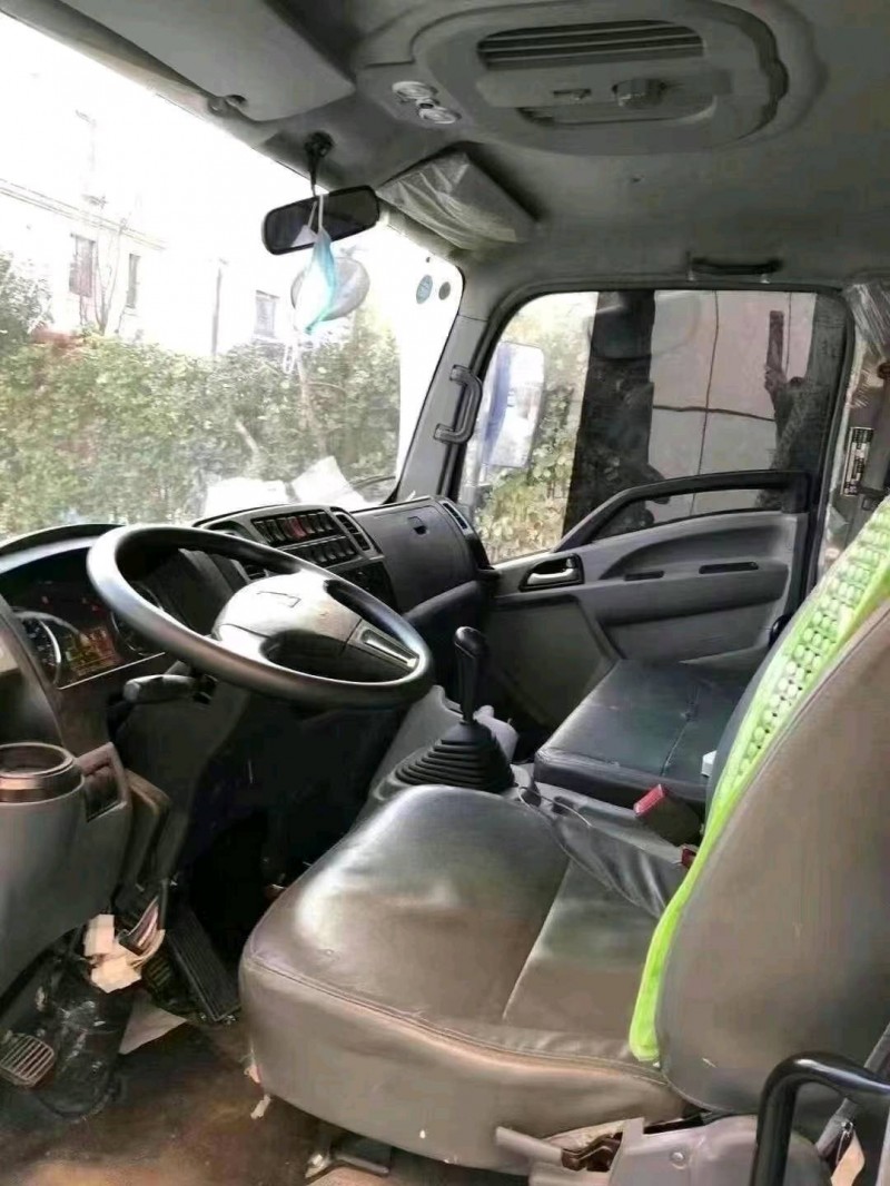 青島19年卡車系列重汽豪曼5