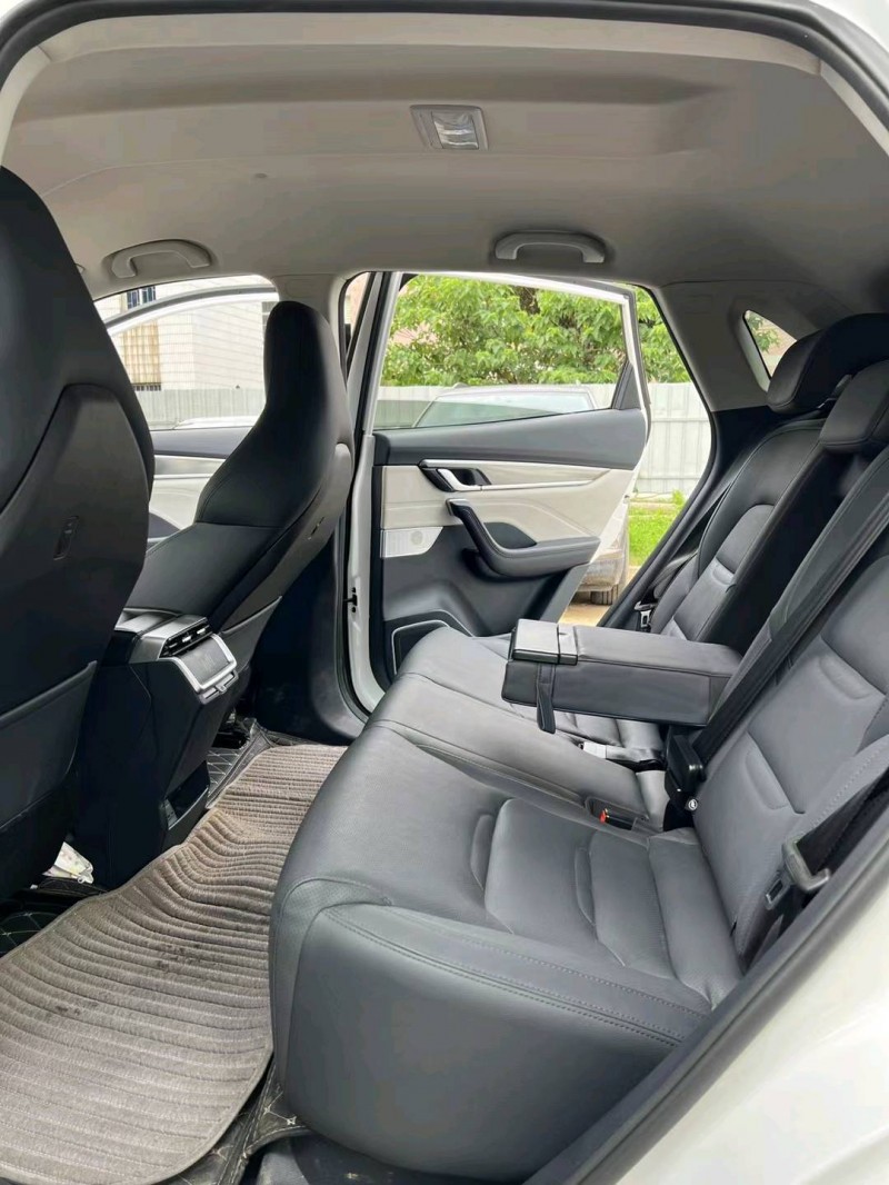 廣州20年威馬汽車EX-57