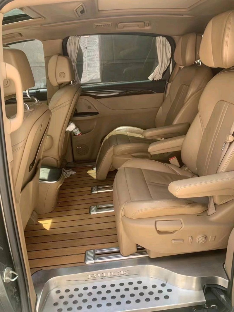 青岛17年别克GL83