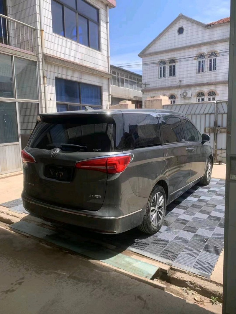 青岛17年别克GL81