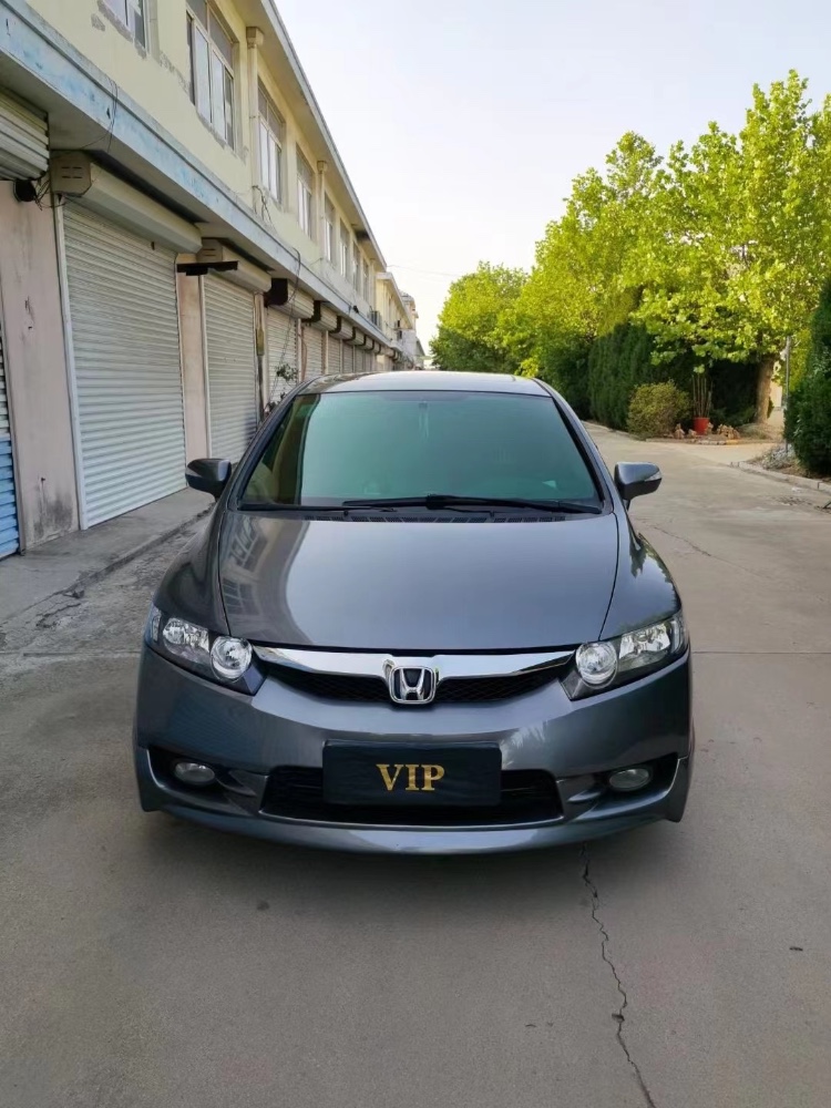 青岛12年本田思域9