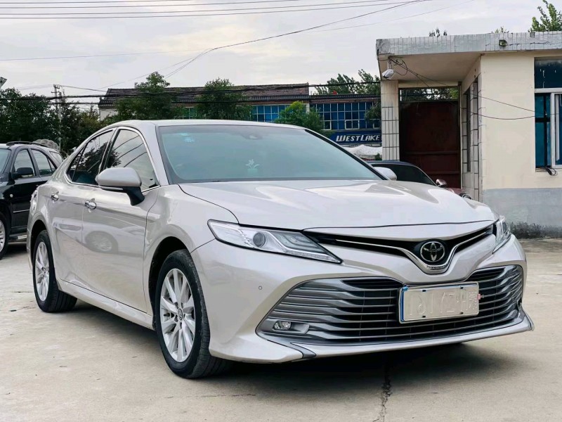 徐州18年丰田凯美瑞7