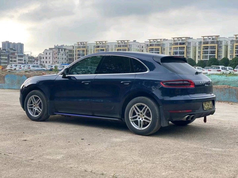 欽州18年保時捷Macan7
