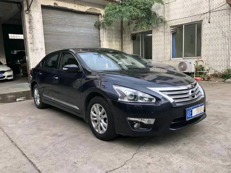 欽州14年日產天籟3