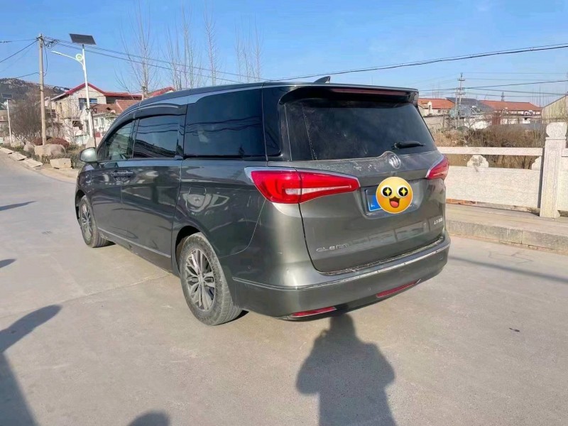 北京17年别克GL84