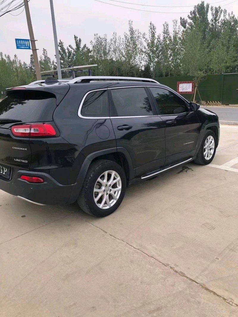 南通17年Jeep自由光7