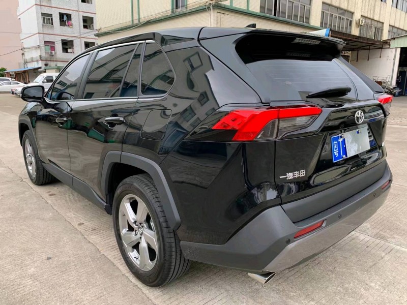 中山22年丰田RAV46