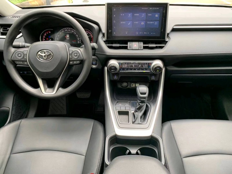 中山22年丰田RAV48