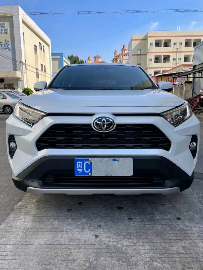 中山22年丰田RAV41