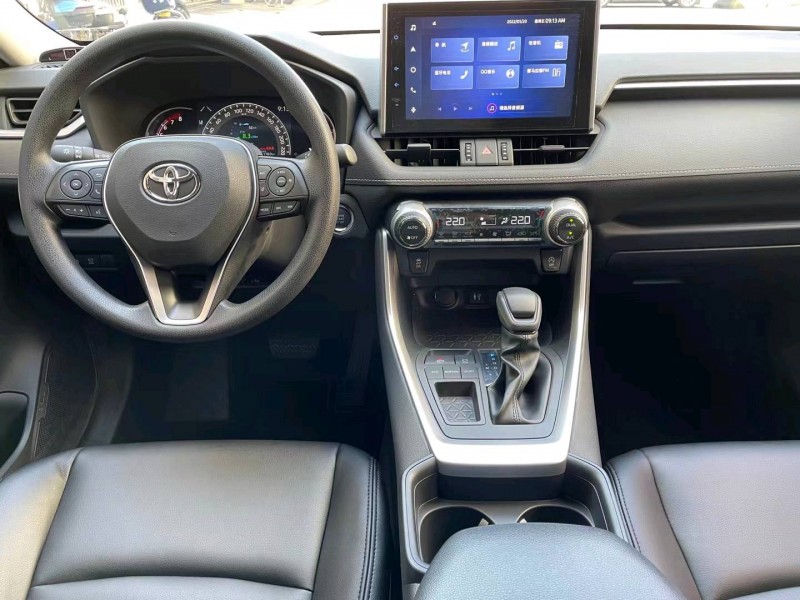 中山22年丰田RAV48
